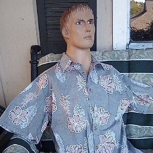 Cooke Street Honolulu Men's Hawaiian Shirt. Size Large.